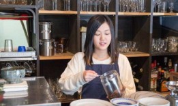 娱乐吃瓜酱大学,大学生活中的趣味瞬间